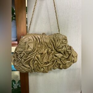 Sondra Robert’s kiss lock shoulder bag